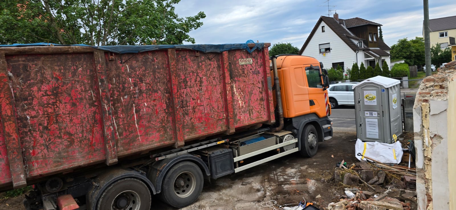 WhatsApp Image 2025-09-30 at 13.57.29 (1)