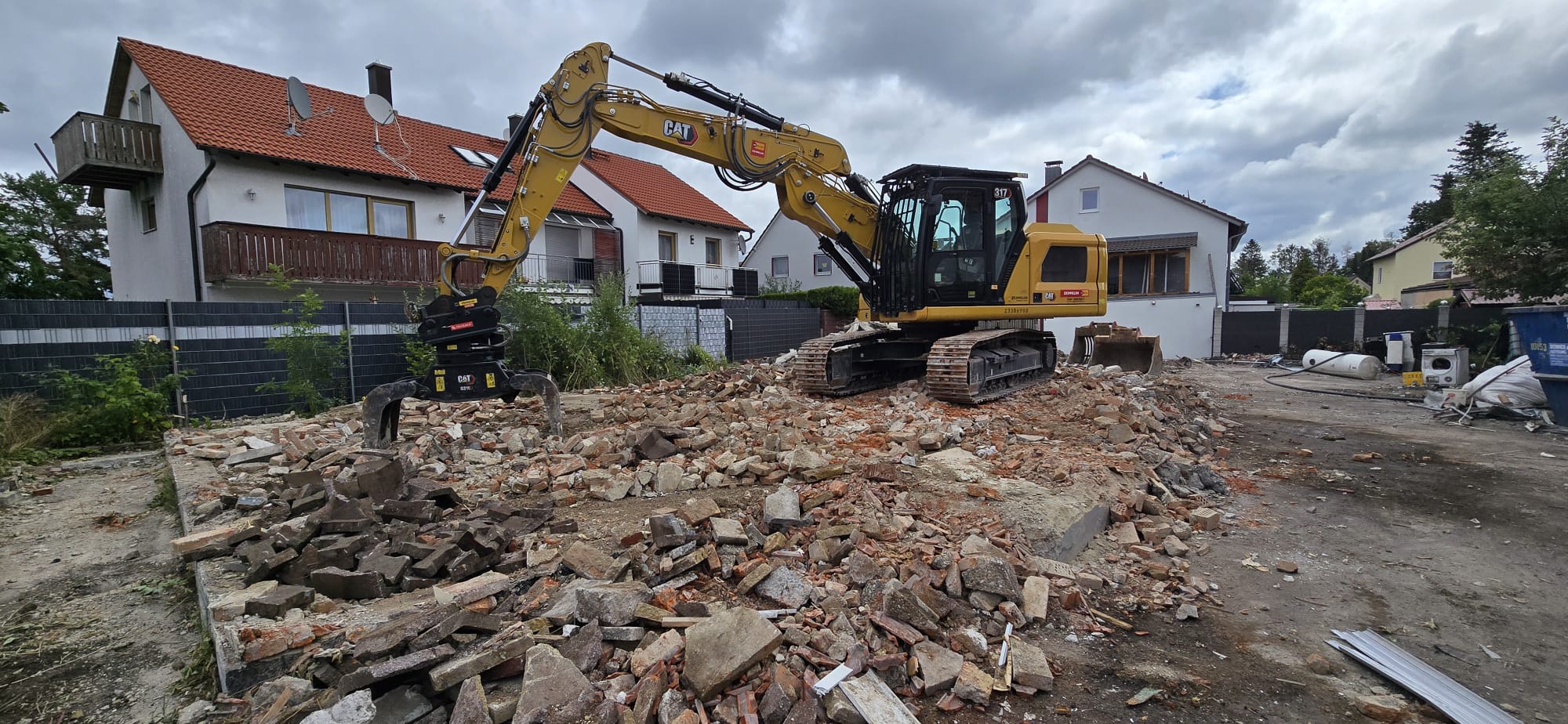 WhatsApp Image 2025-09-30 at 13.57.29 (2)