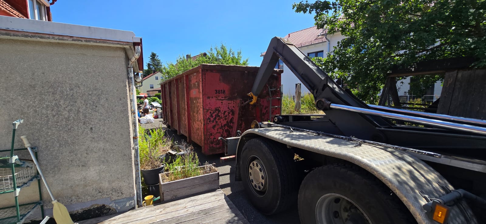 WhatsApp Image 2025-09-30 at 13.57.37 (1)