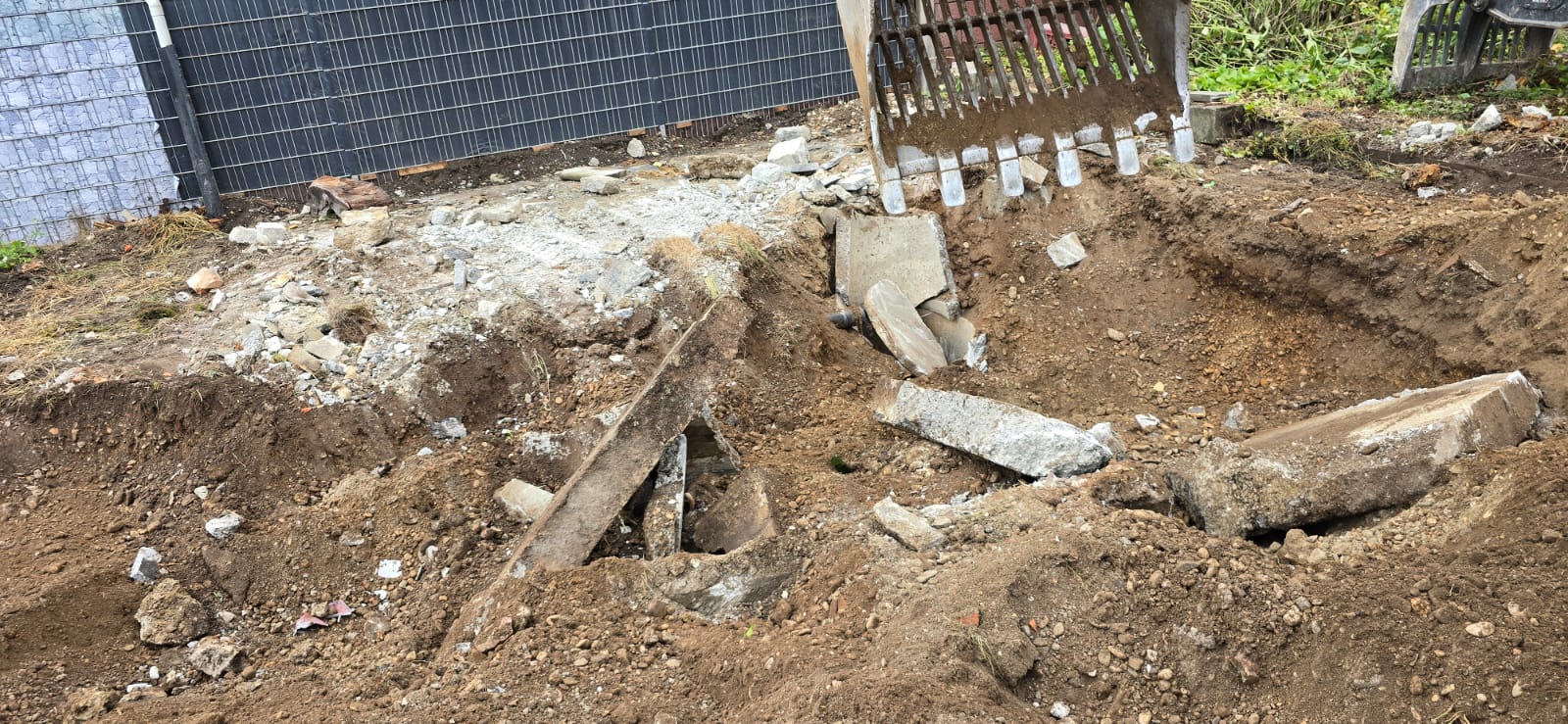 WhatsApp Image 2025-09-30 at 13.57.38 (2)