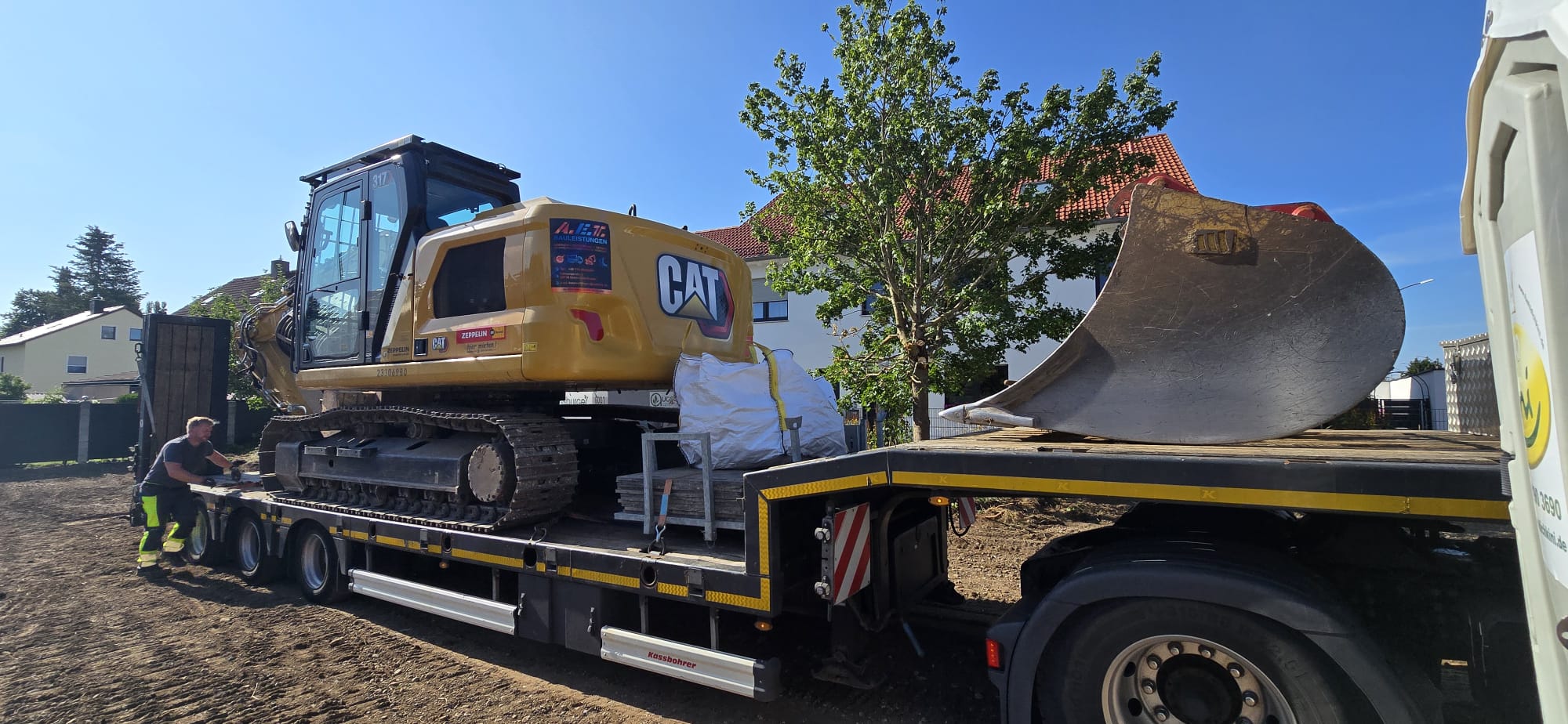 WhatsApp Image 2025-09-30 at 13.57.40 (1)