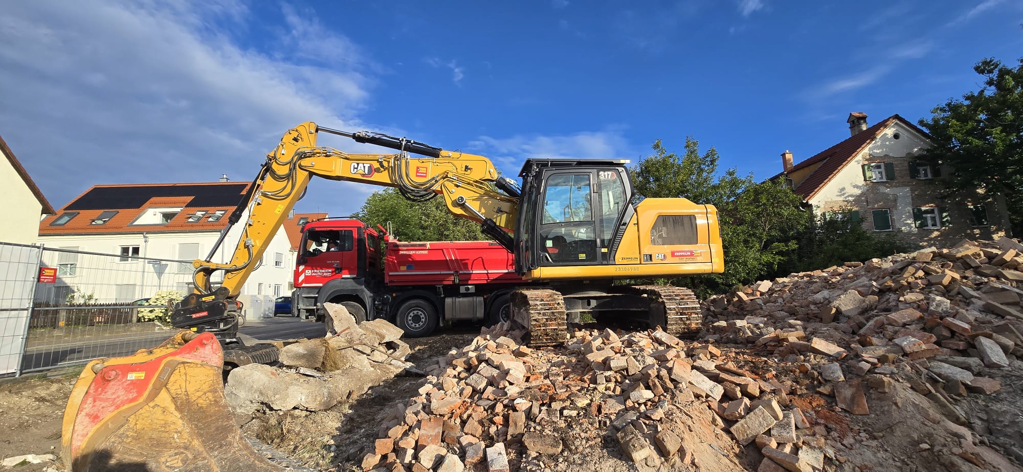 WhatsApp Image 2025-09-30 at 14.03.53 (2)