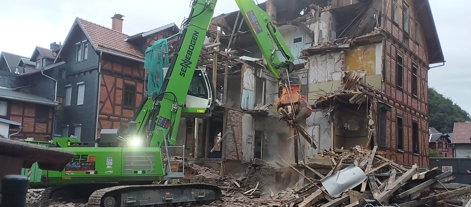 WhatsApp Image 2025-10-16 at 14.34.28 (3)